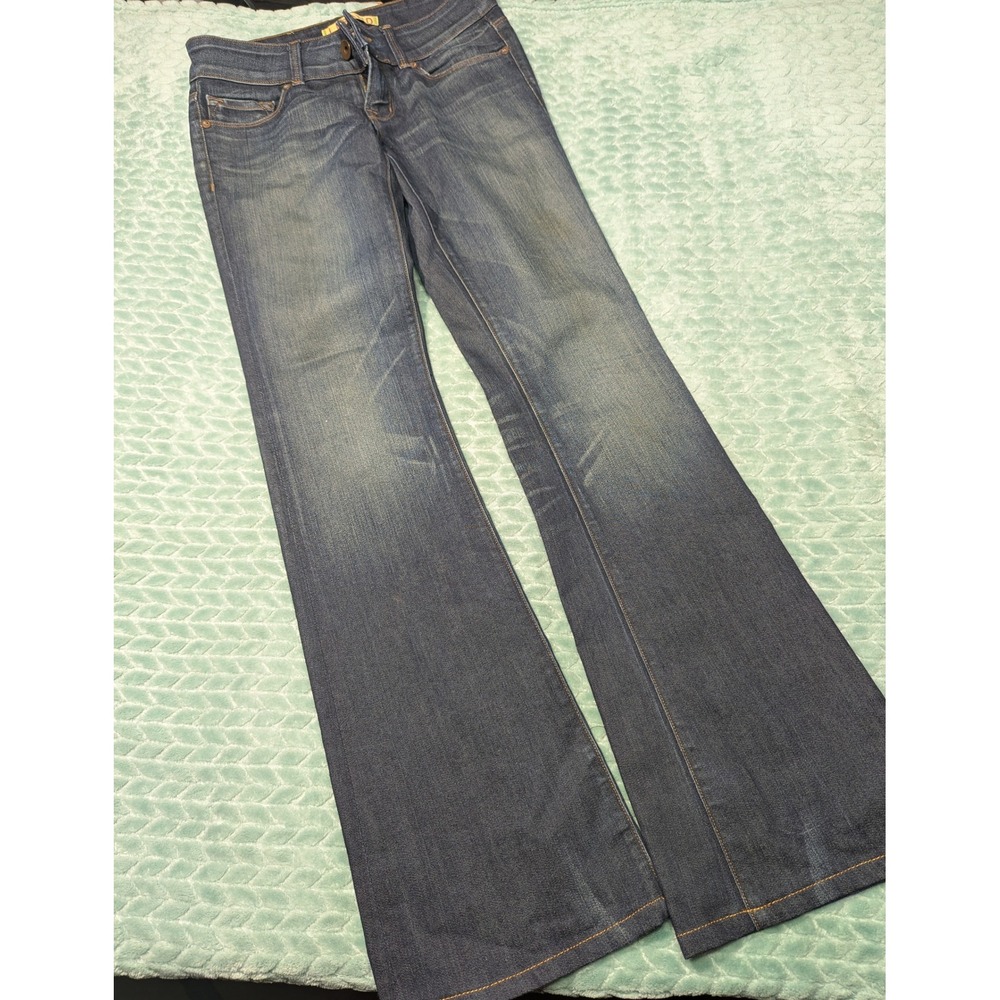 J Brand Flare Leg Jeans Medium Wash Blue Denim Made in USA Size 25 4358
